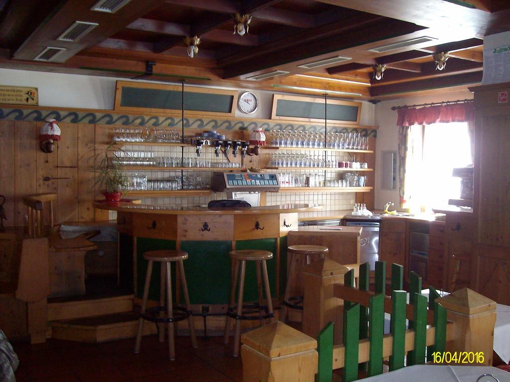 Отель Gasthaus Zur Melzen Versbichl Экстерьер фото