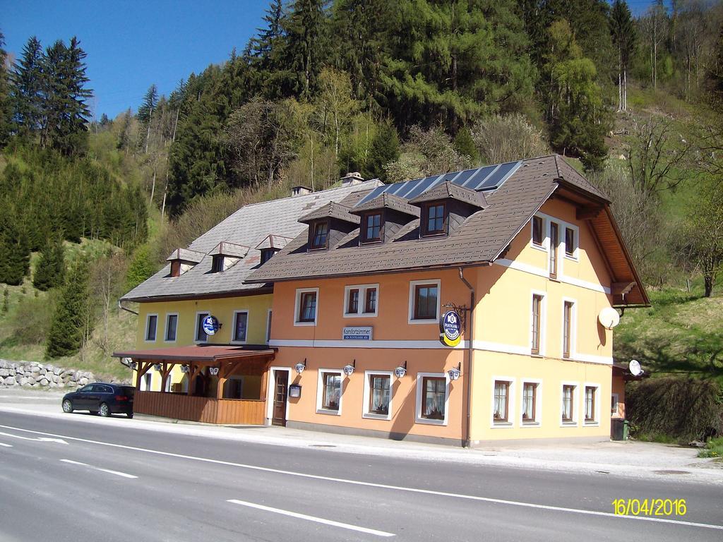 Отель Gasthaus Zur Melzen Versbichl Экстерьер фото